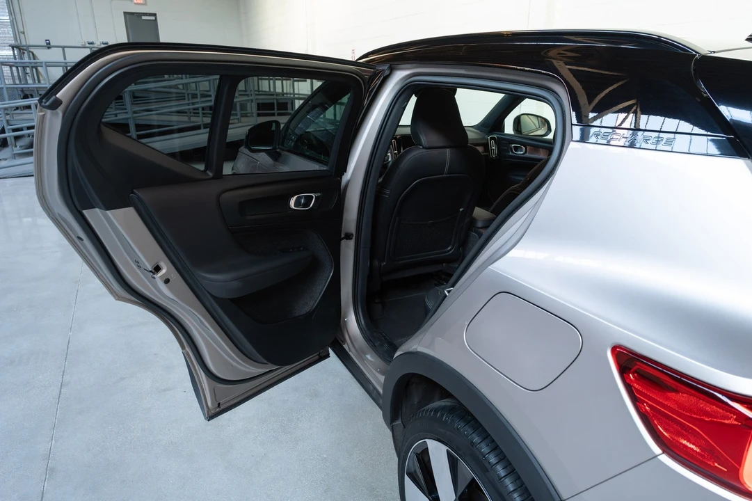 2023 Volvo XC40 - Image 21 of 21