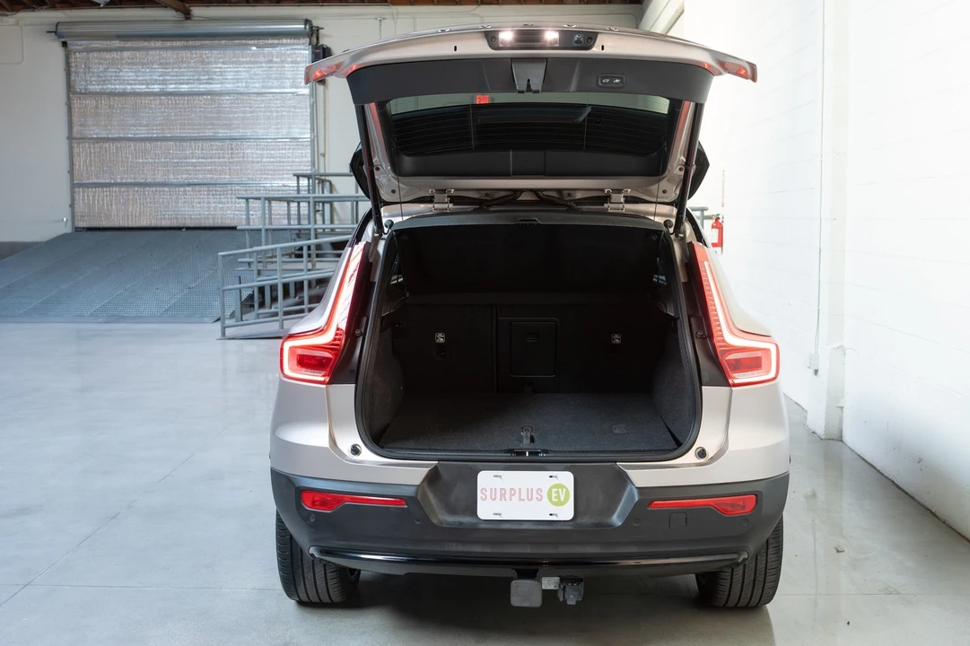 2023 Volvo XC40 - Image 19 of 21