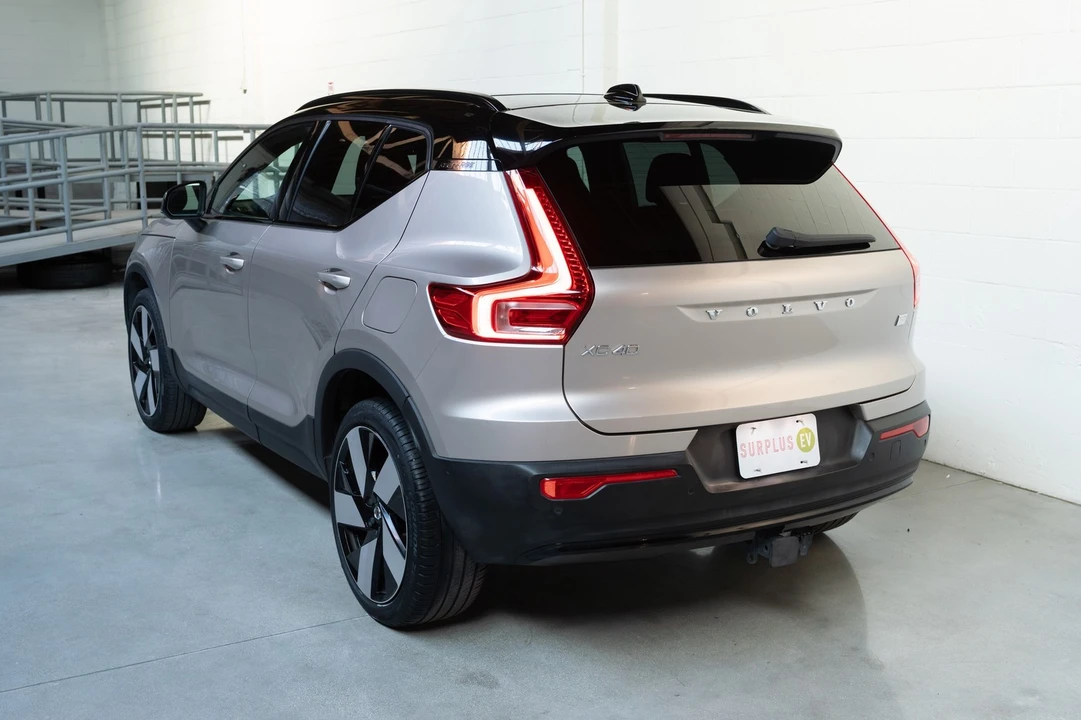 2023 Volvo XC40 - Image 2 of 21