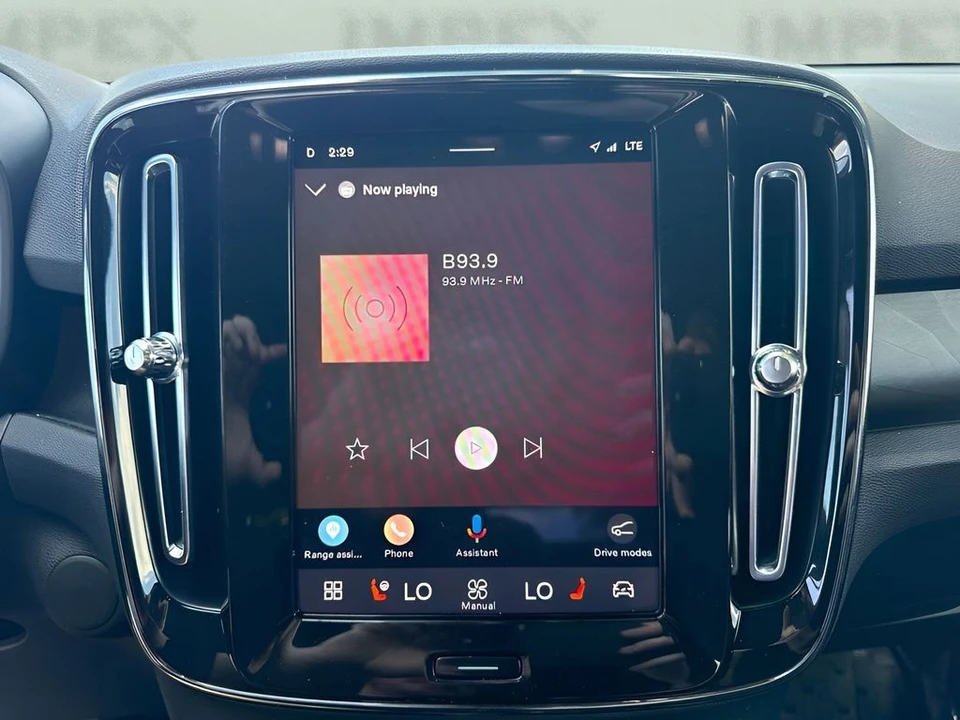 2023 Volvo XC40 - Image 20 of 31
