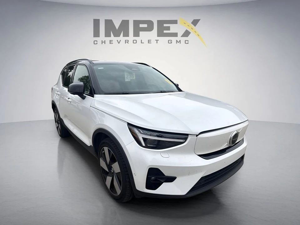 2023 Volvo XC40 - Image 7 of 15