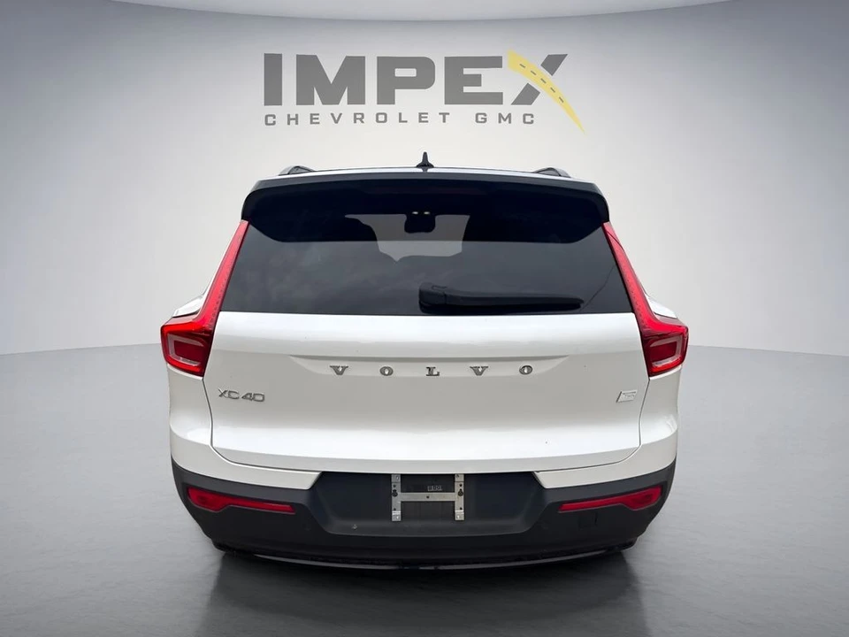 2023 Volvo XC40 - Image 4 of 15