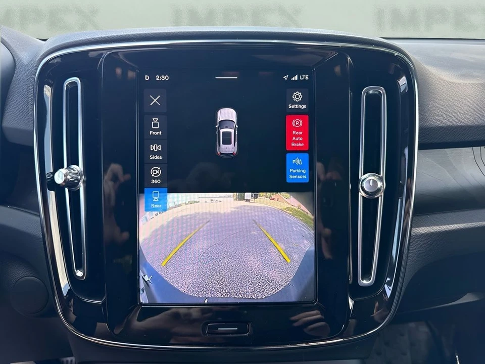 2023 Volvo XC40 - Image 21 of 31