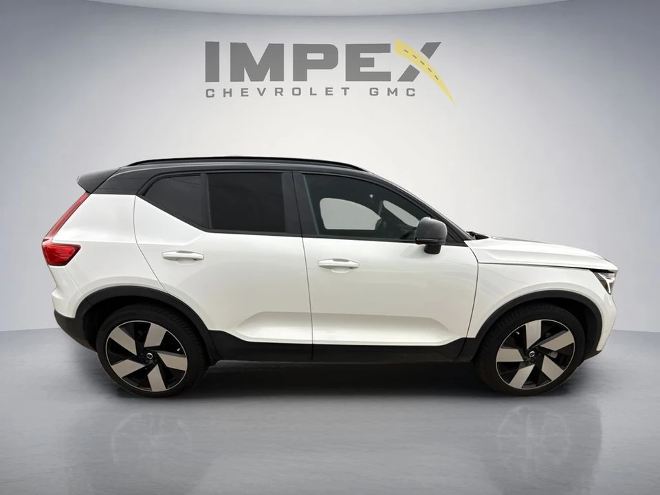 2023 Volvo XC40 - Image 6 of 15