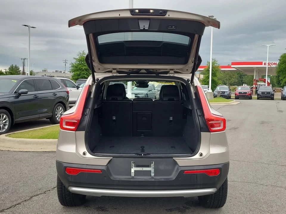 2023 Volvo XC40 - Image 12 of 20