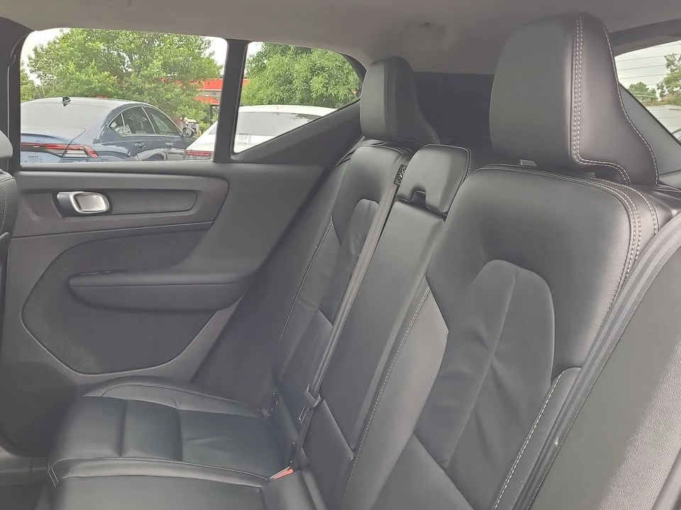 2023 Volvo XC40 - Image 11 of 20