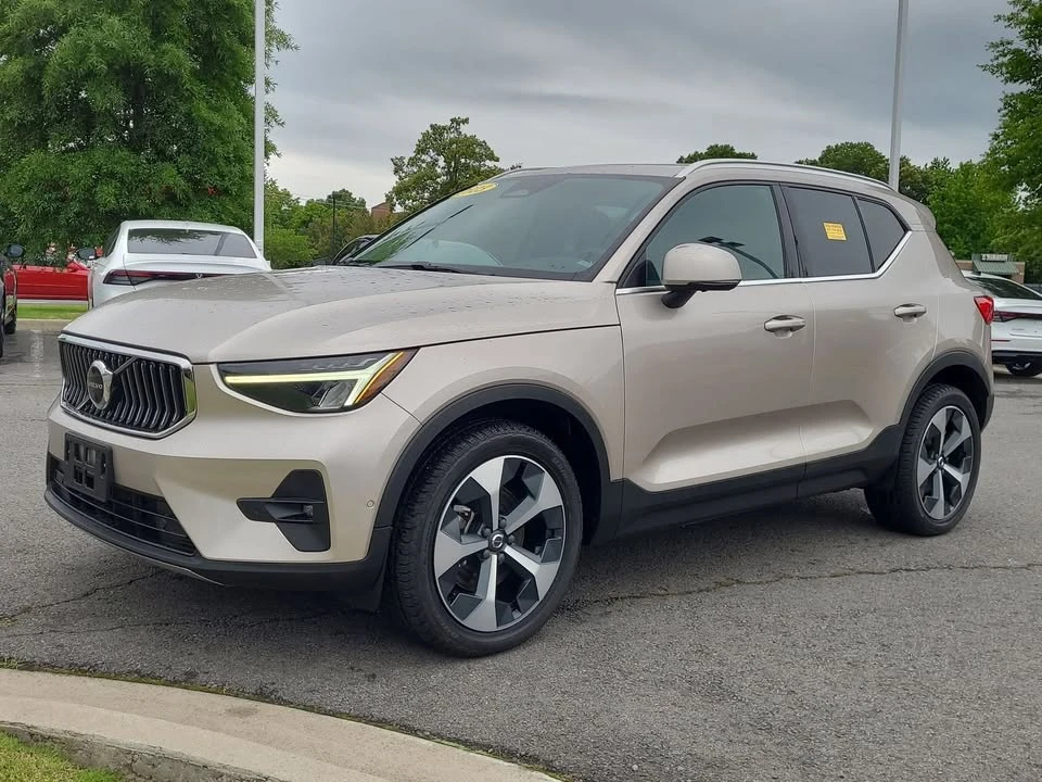 2023 Volvo XC40 - Image 6 of 20
