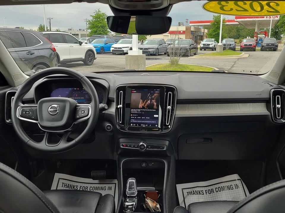 2023 Volvo XC40 - Image 13 of 20