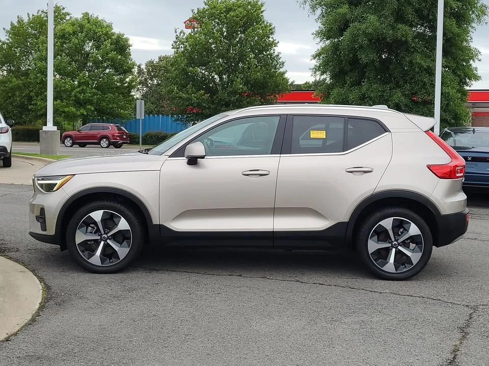 2023 Volvo XC40 - Image 5 of 20