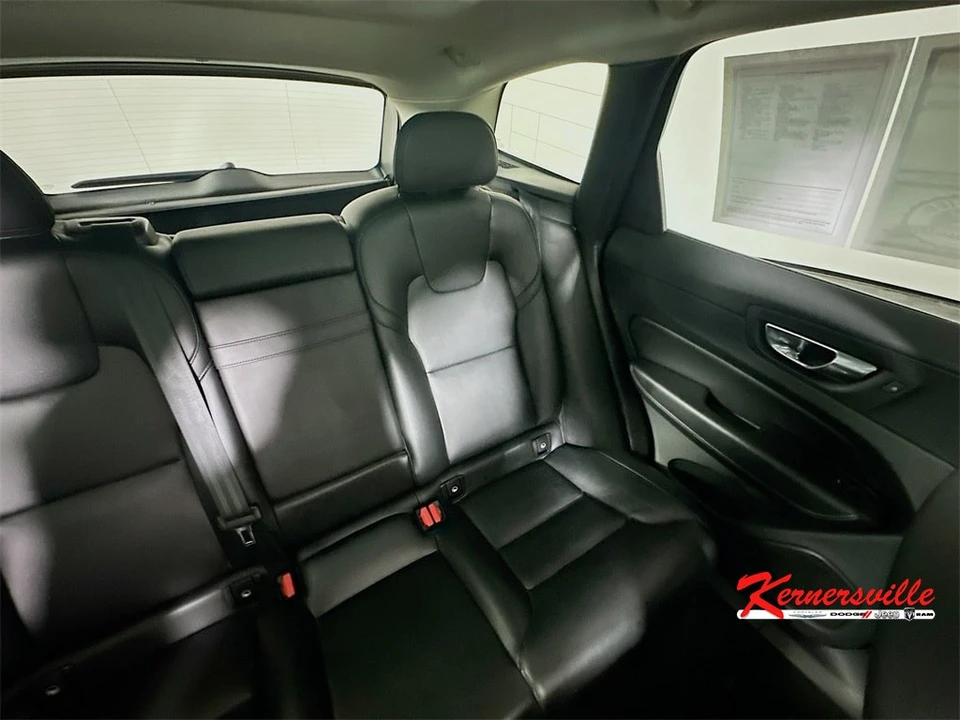 2023 Volvo XC60 2nd Gen - Image 14 of 21