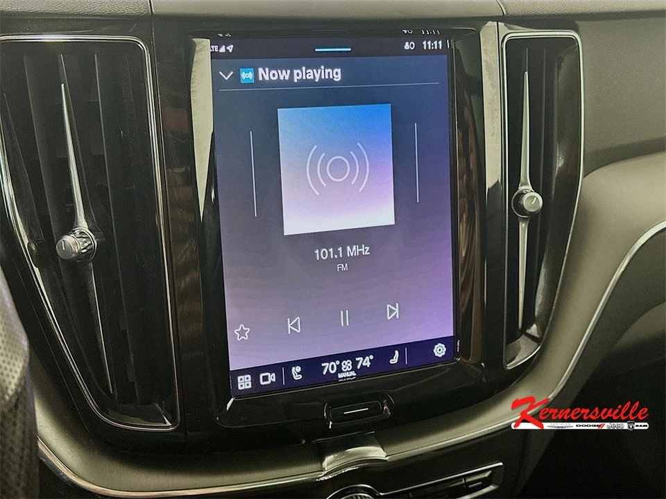 2023 Volvo XC60 2nd Gen - Image 17 of 21