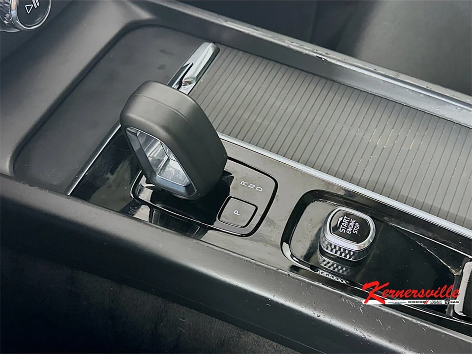 2023 Volvo XC60 2nd Gen - Image 16 of 21