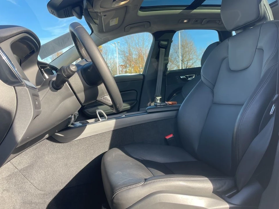 2023 Volvo XC60 2nd Gen - Image 10 of 21