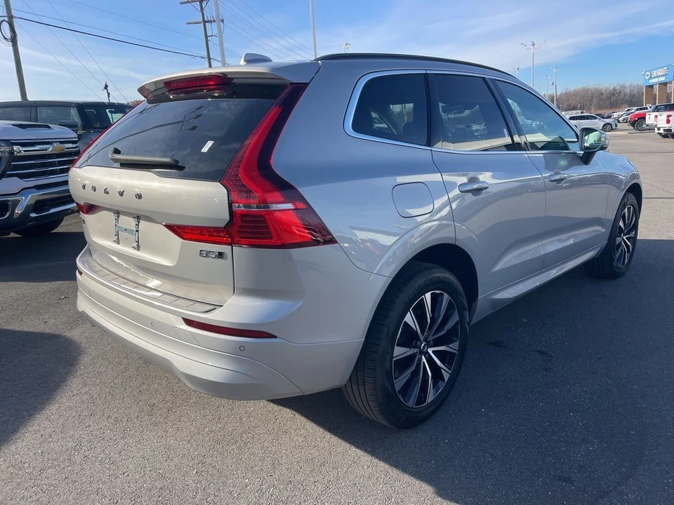 2023 Volvo XC60 2nd Gen - Image 5 of 12