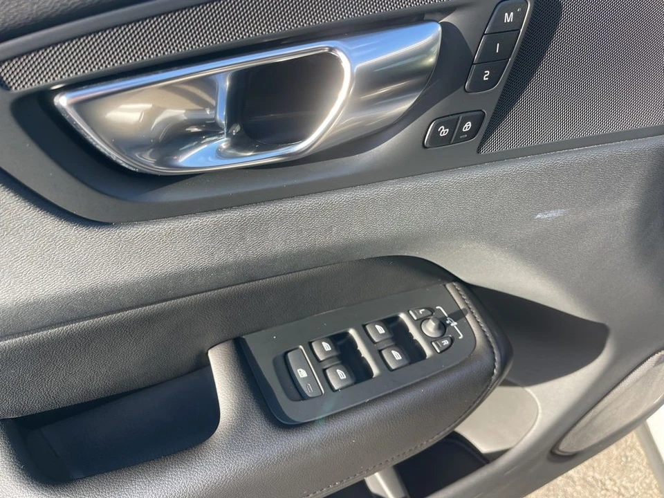 2023 Volvo XC60 2nd Gen - Image 12 of 21
