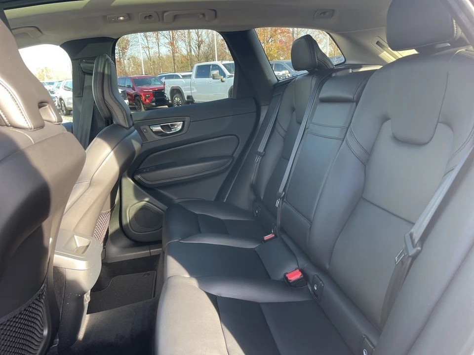 2023 Volvo XC60 2nd Gen - Image 14 of 21