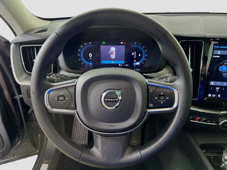 2023 Volvo XC60 2nd Gen - Image 13 of 21
