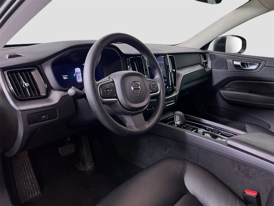 2023 Volvo XC60 2nd Gen - Image 10 of 12