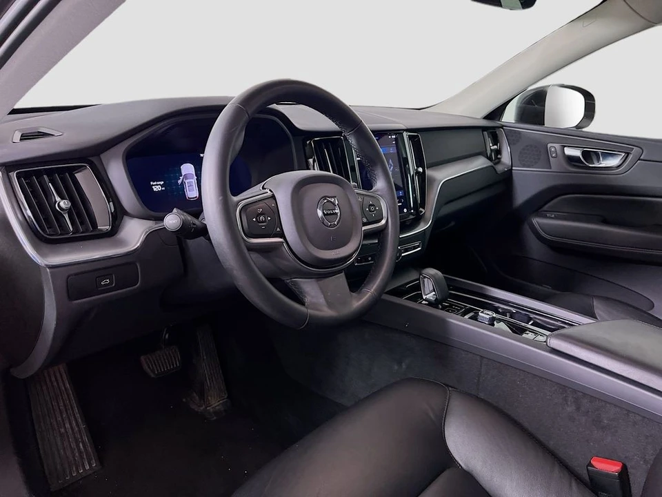 2023 Volvo XC60 2nd Gen - Image 10 of 21