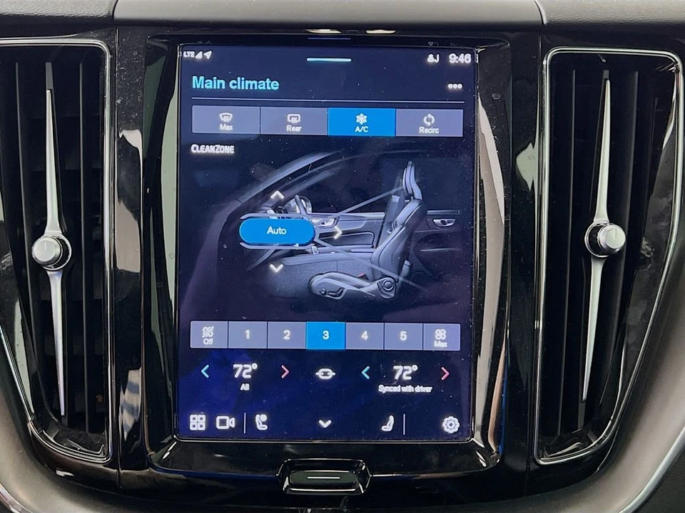 2023 Volvo XC60 2nd Gen - Image 19 of 21