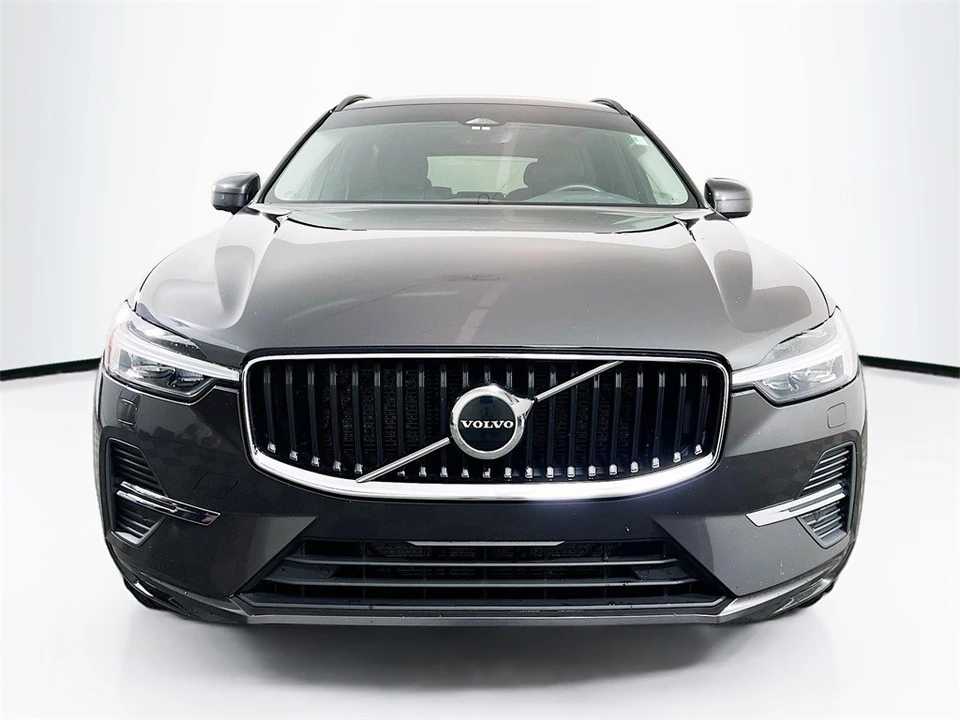 2023 Volvo XC60 2nd Gen - Image 2 of 12