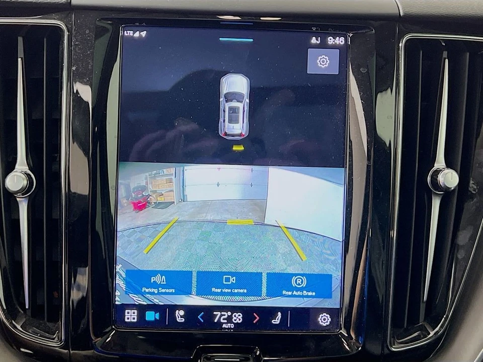 2023 Volvo XC60 2nd Gen - Image 18 of 21