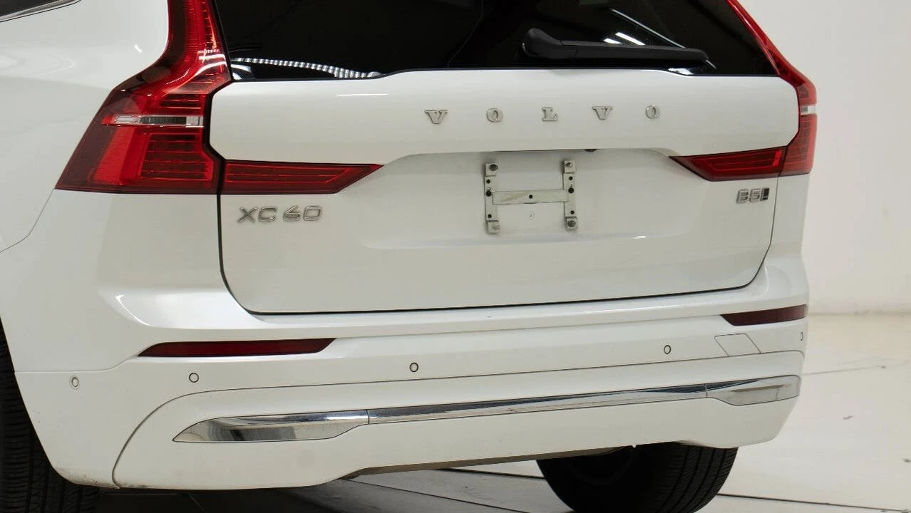 2023 Volvo XC60 2nd Gen - Image 11 of 12