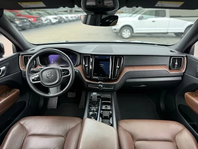 2023 Volvo XC60 2nd Gen - Image 2 of 20