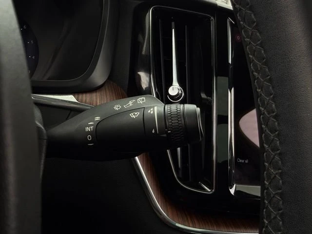 2023 Volvo XC60 2nd Gen - Image 12 of 20