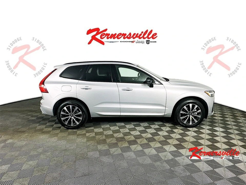 2023 Volvo XC60 2nd Gen - Image 8 of 12