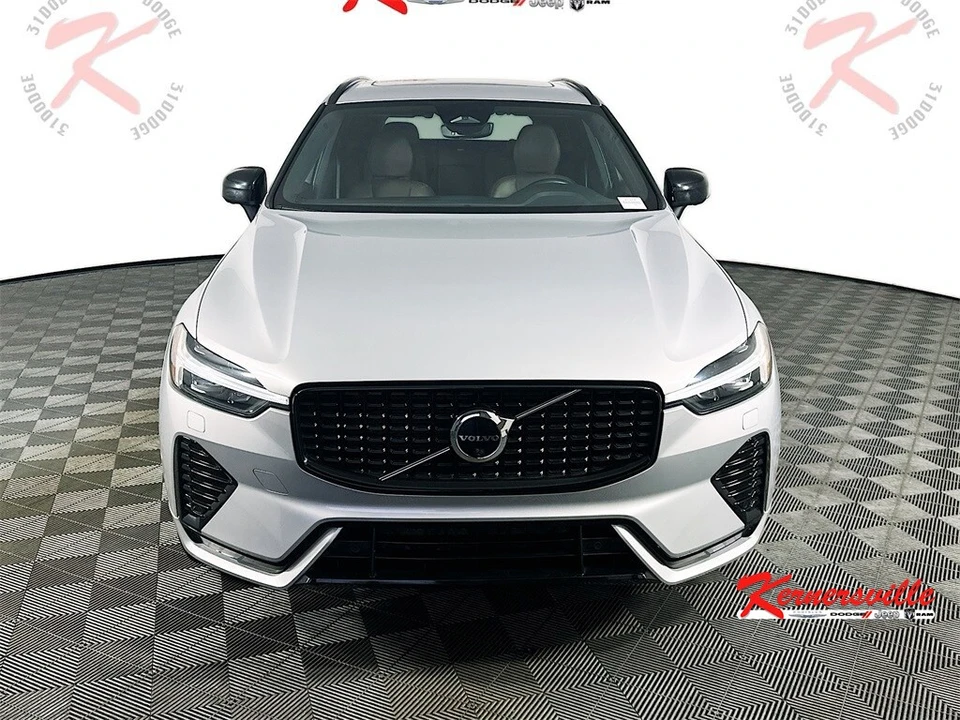 2023 Volvo XC60 2nd Gen - Image 2 of 12