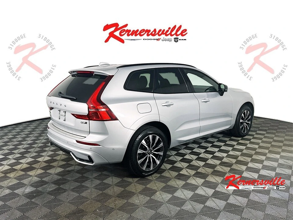 2023 Volvo XC60 2nd Gen - Image 7 of 12