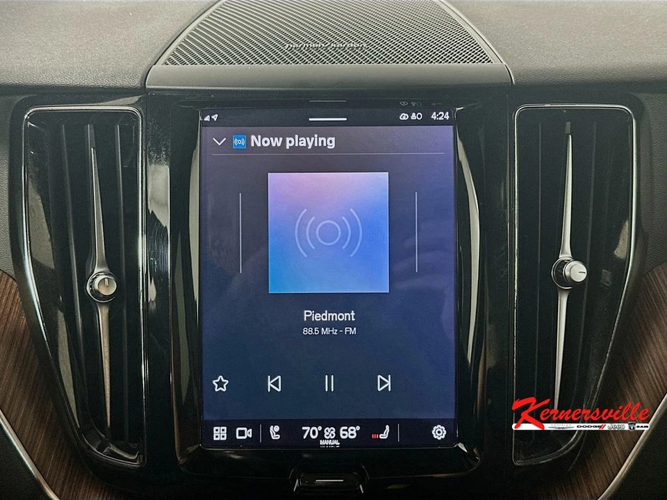 2023 Volvo XC60 2nd Gen - Image 17 of 21