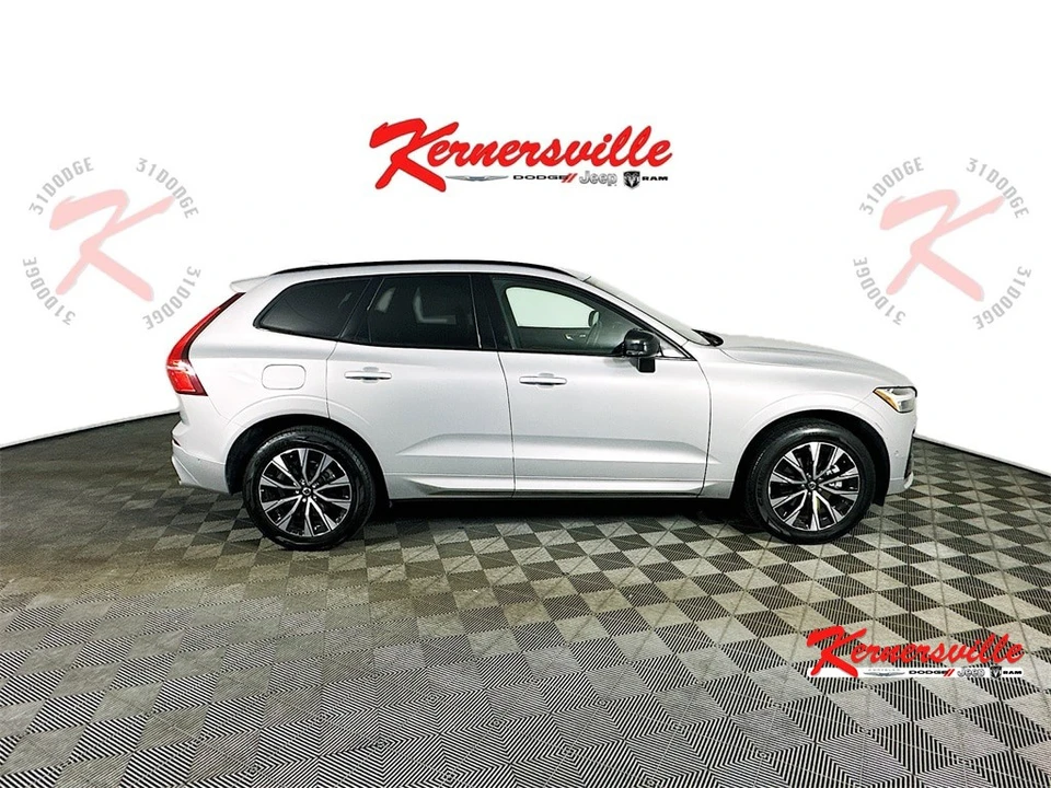 2023 Volvo XC60 2nd Gen - Image 8 of 12