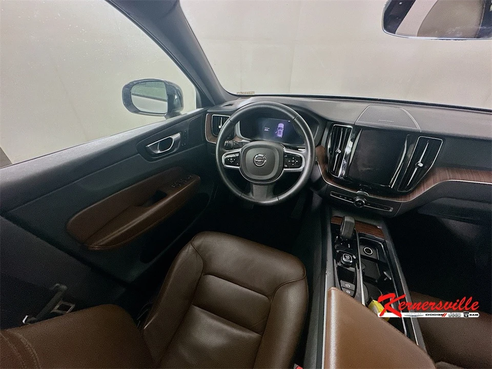 2023 Volvo XC60 2nd Gen - Image 9 of 12
