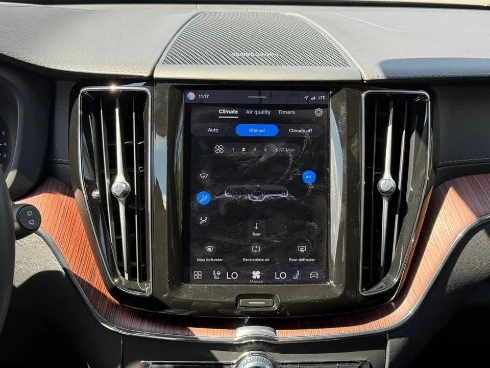 2023 Volvo XC60 2nd Gen - Image 10 of 15