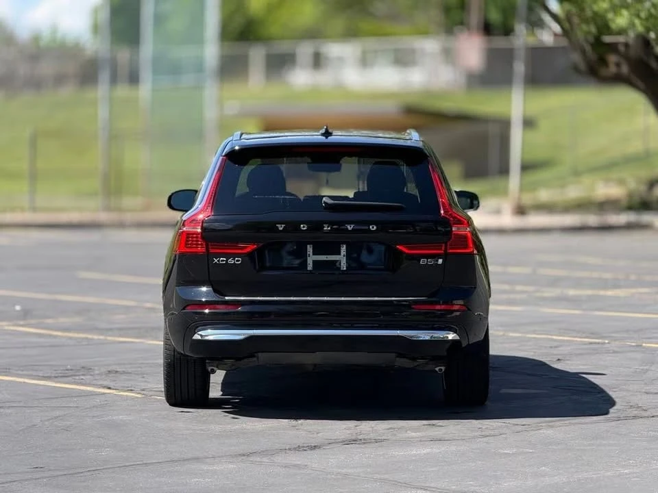 2023 Volvo XC60 2nd Gen - Image 5 of 15