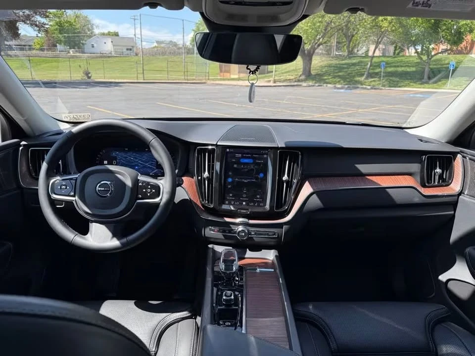 2023 Volvo XC60 2nd Gen - Image 8 of 15