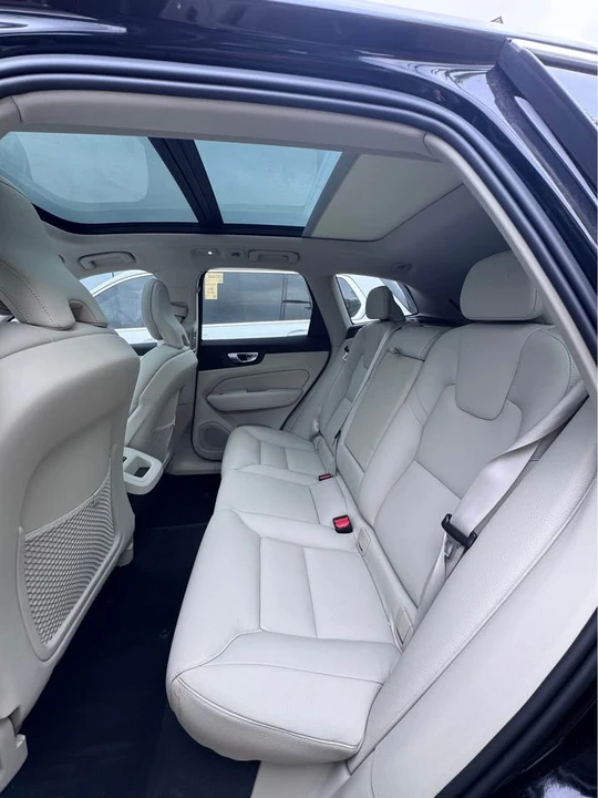 2023 Volvo XC60 2nd Gen - Image 6 of 8