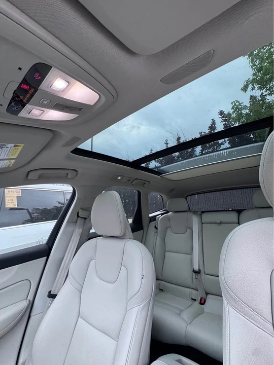 2023 Volvo XC60 2nd Gen - Image 4 of 8