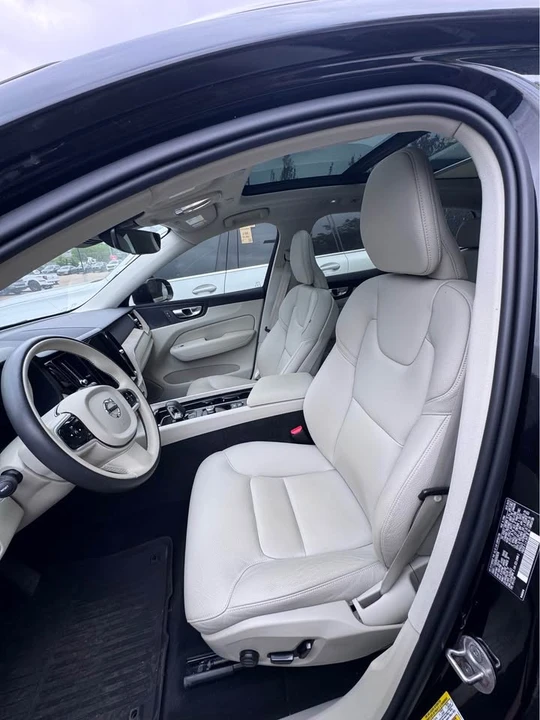 2023 Volvo XC60 2nd Gen - Image 2 of 8