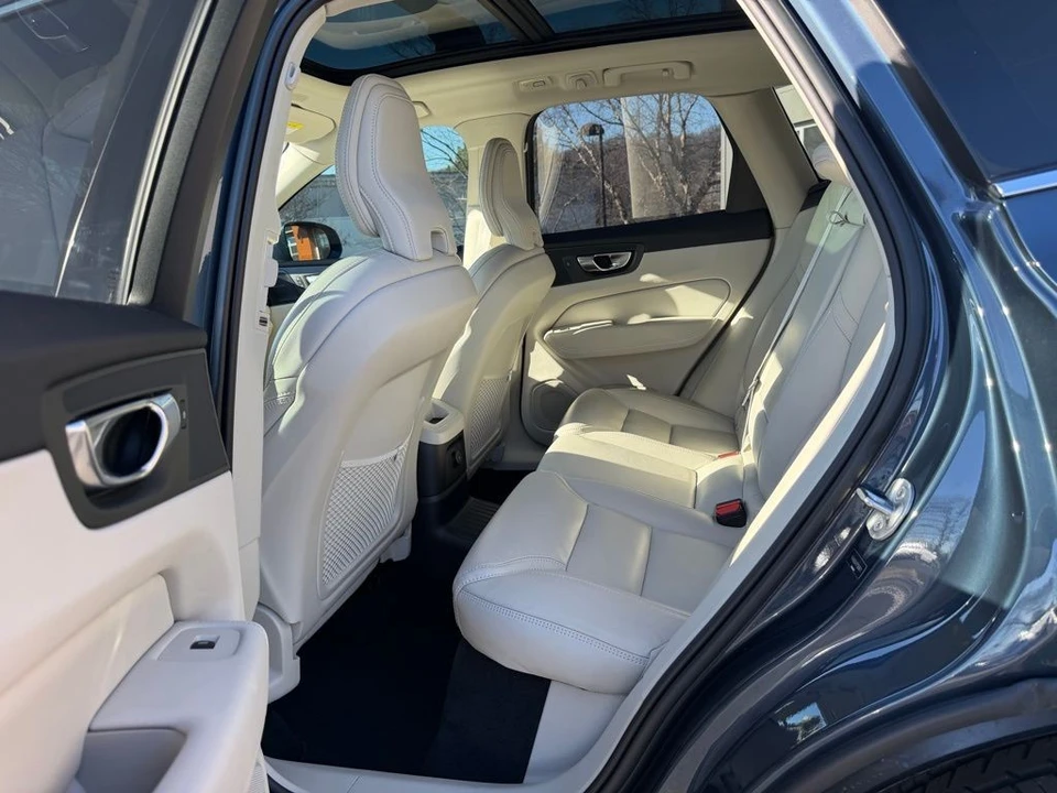 2023 Volvo XC60 2nd Gen - Image 10 of 20