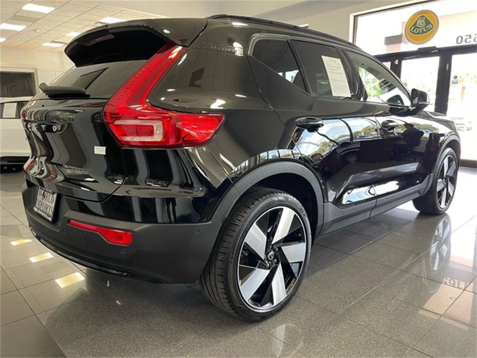 2023 Volvo XC60 2nd Gen - Image 5 of 31