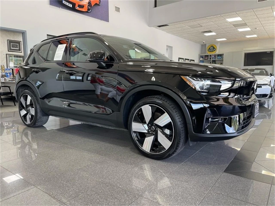 2023 Volvo XC60 2nd Gen - Image 7 of 31