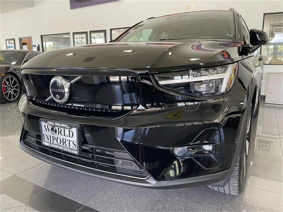 2023 Volvo XC60 2nd Gen - Image 11 of 31
