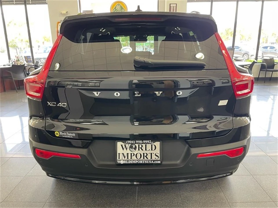2023 Volvo XC60 2nd Gen - Image 4 of 31