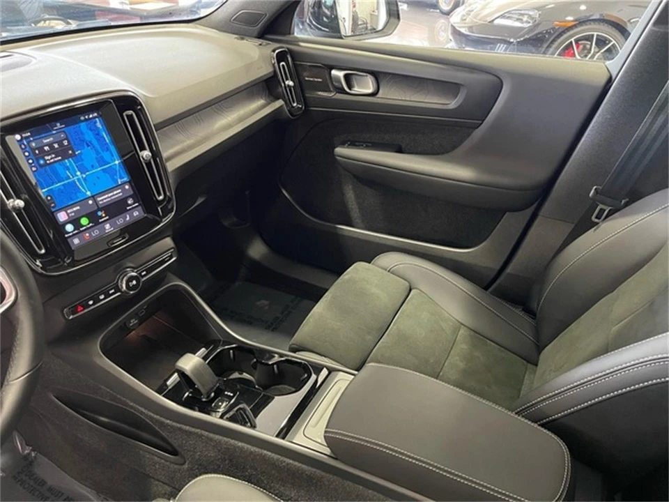2023 Volvo XC60 2nd Gen - Image 27 of 31