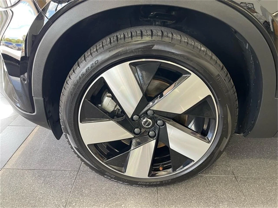2023 Volvo XC60 2nd Gen - Image 20 of 31