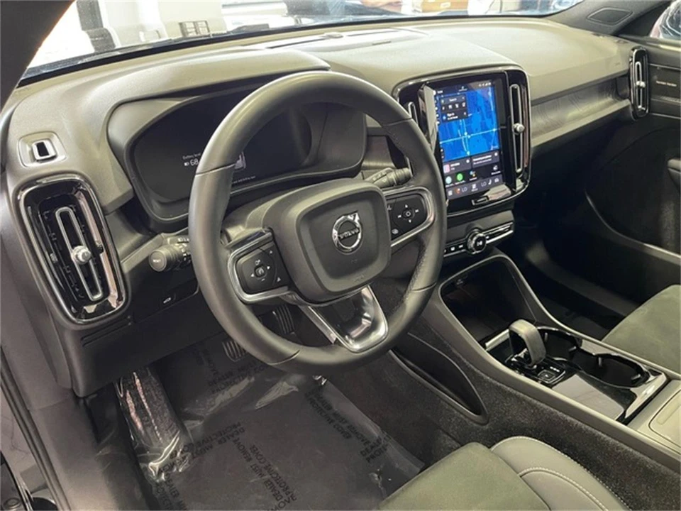 2023 Volvo XC60 2nd Gen - Image 24 of 31
