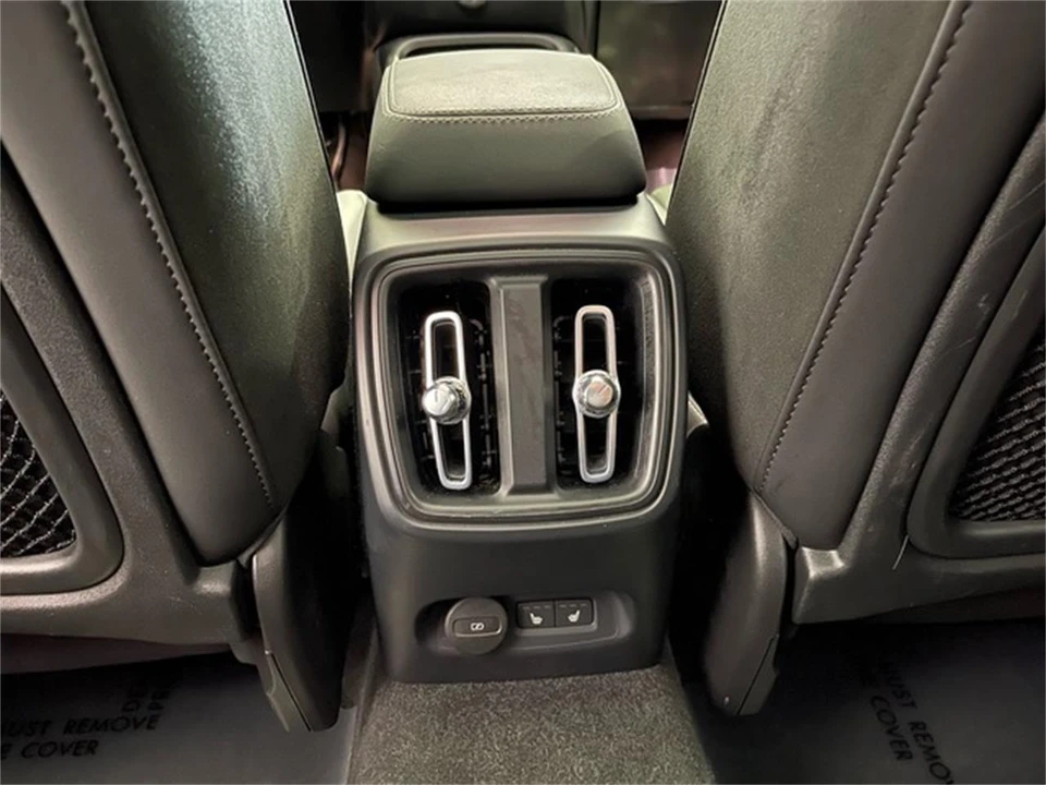2023 Volvo XC60 2nd Gen - Image 30 of 31